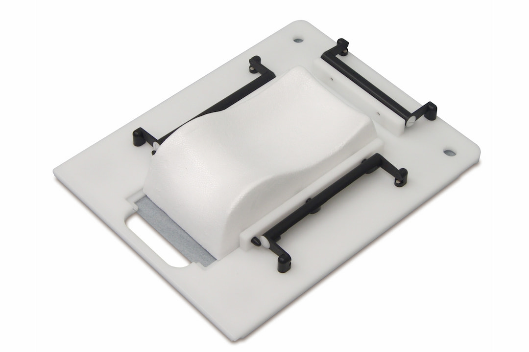 頭部用固定プレート(ＭＲ対応)