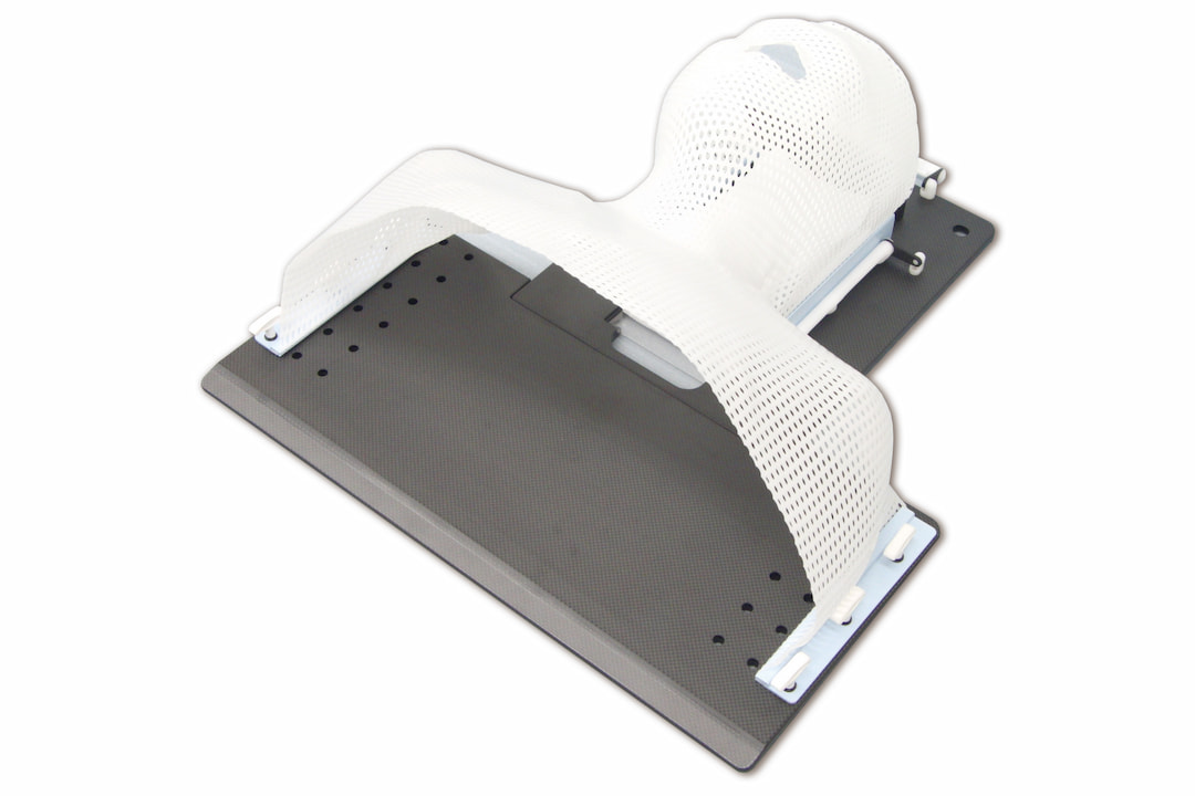 頸部・肩用プレート(カーボン製)